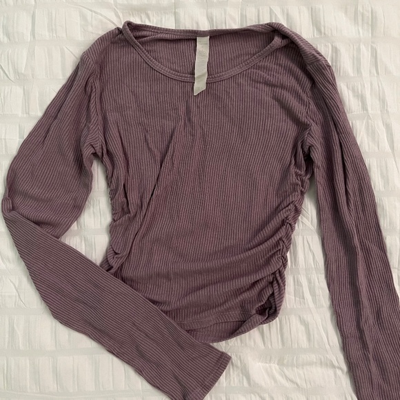 ALO Yoga Tops - Alo Lavender Crop Top - Long Sleeve
